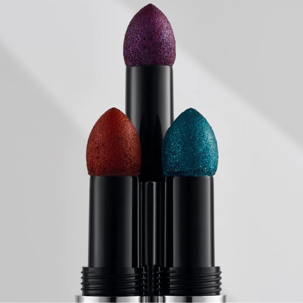 Beauty Creations Luis Torres My Essential Shadow Sticks. - Picture 3 of 4